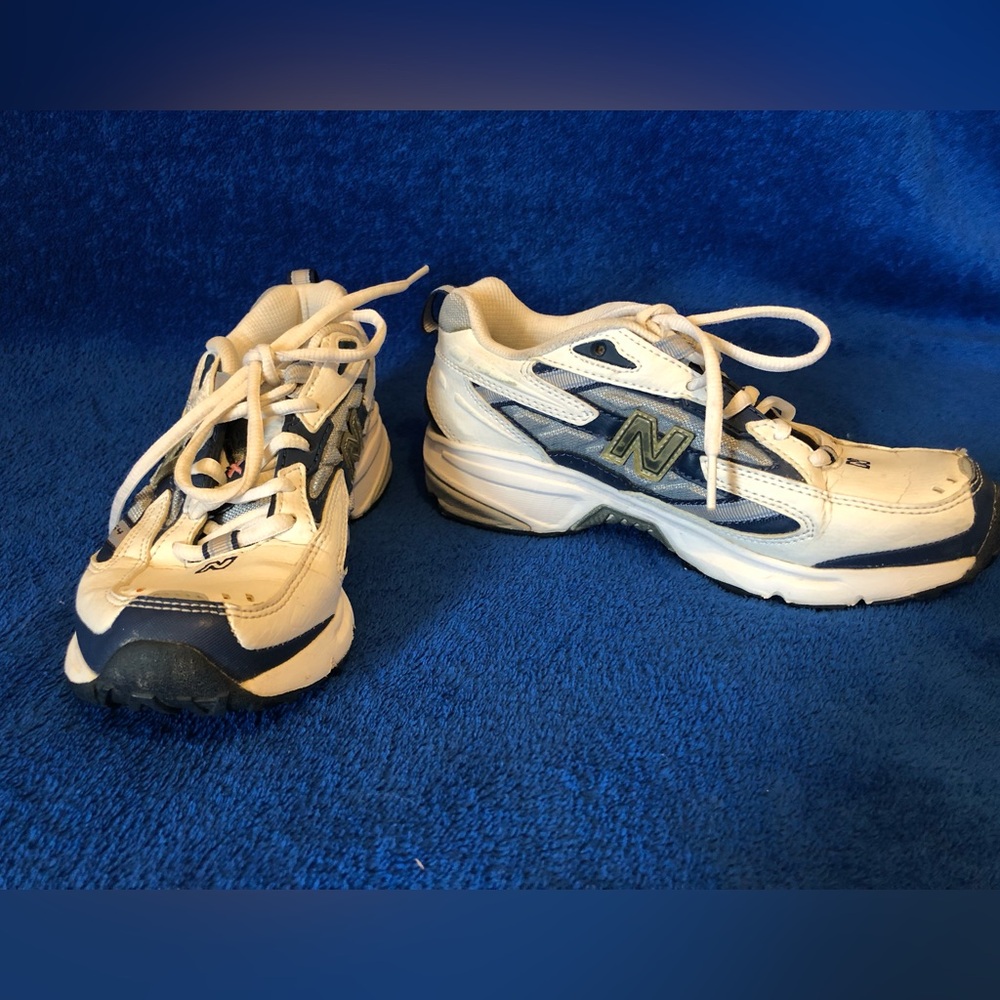 New Balance 664 Athletic Sneakers